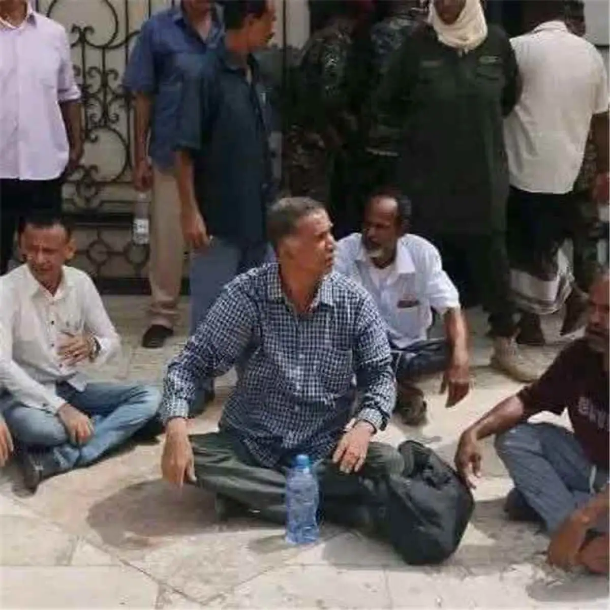 قوة عسكرية تقتحم مبنى نقابة عمال الجنوب في عدن دون توضيح الأسباب