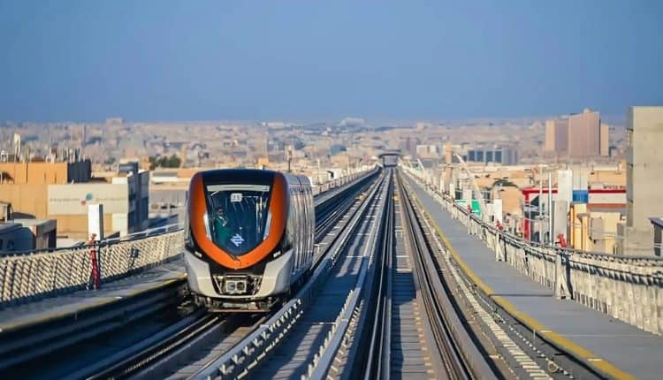 طريقة معرفة مسار قطار الرياض المناسب لك للوصول للمدارس والجامعات واماكن العمل في أقل وقت