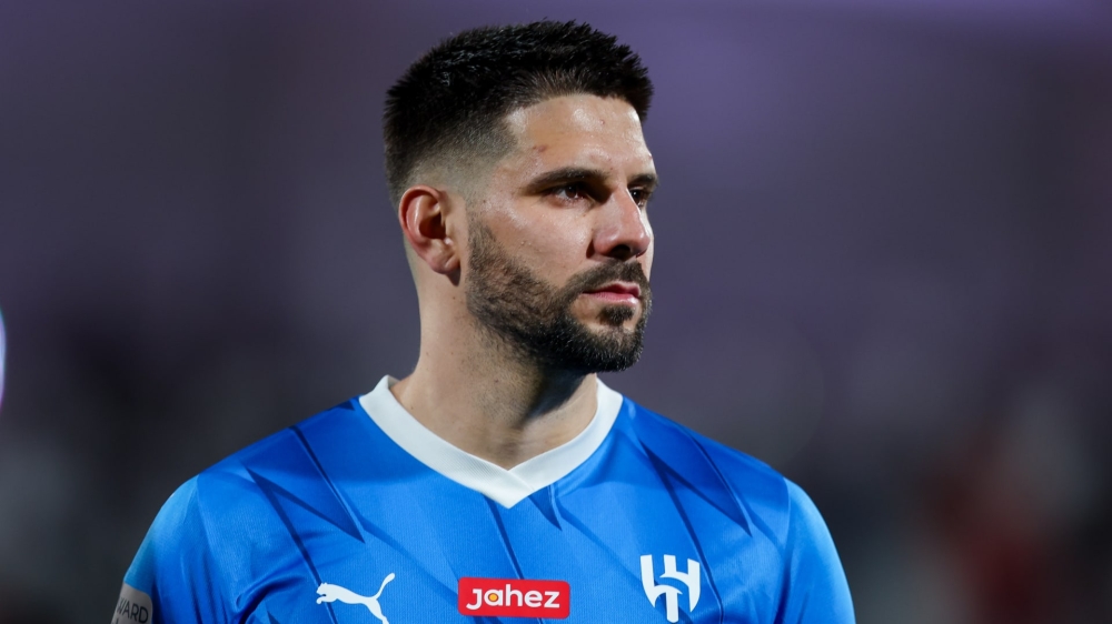 ميتروفيتش يكسر حاجز الصمت ويكشف من يقف وراء رحيله عن الهلال