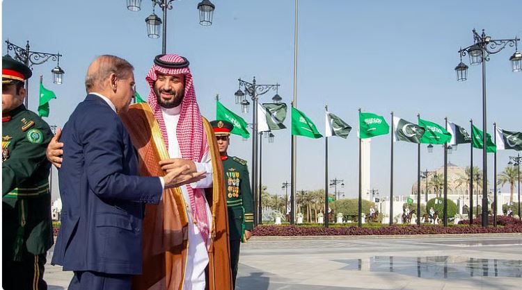 بعد توقيع اتفاقية دفاعية .. استعراض لأهم مراحل التحالف السعودي الباكستاني في المجال الدفاعي